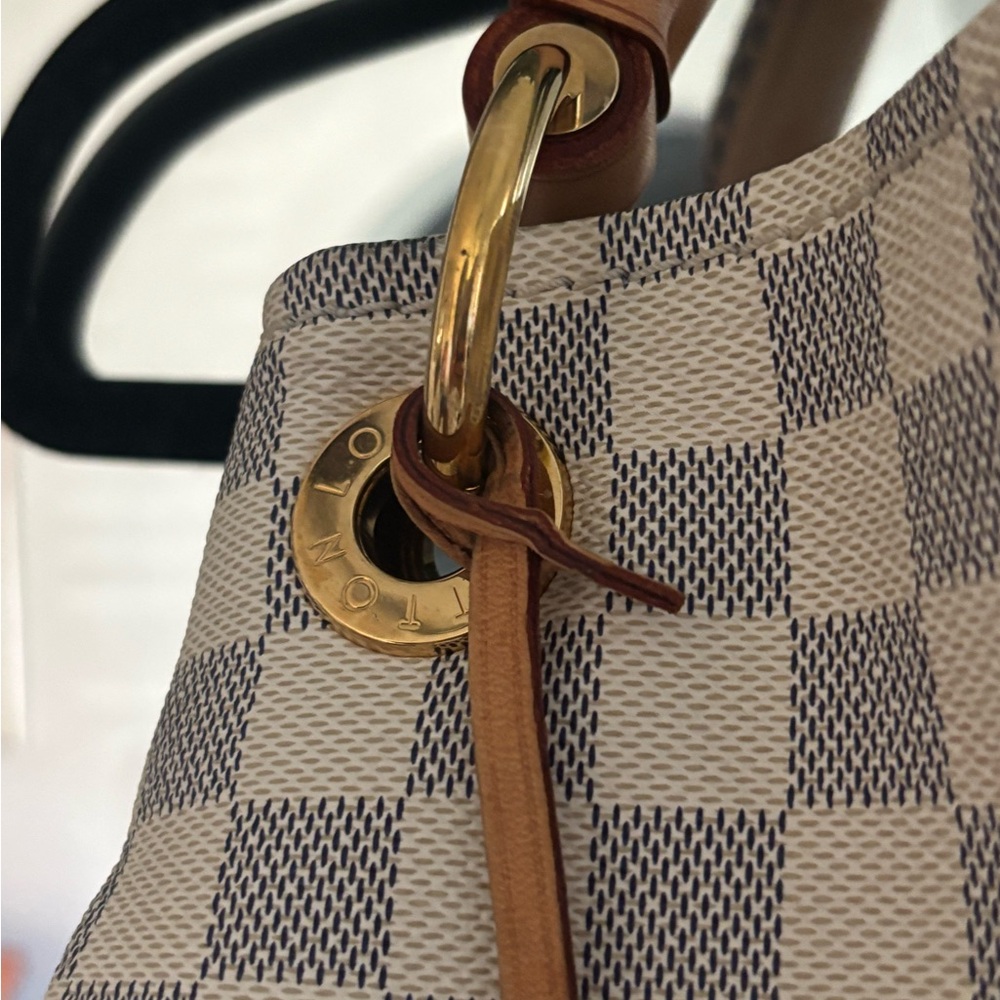 Louis Vuitton Damier Azur Canvas Artsy MM Bag - Picture 4 of 16